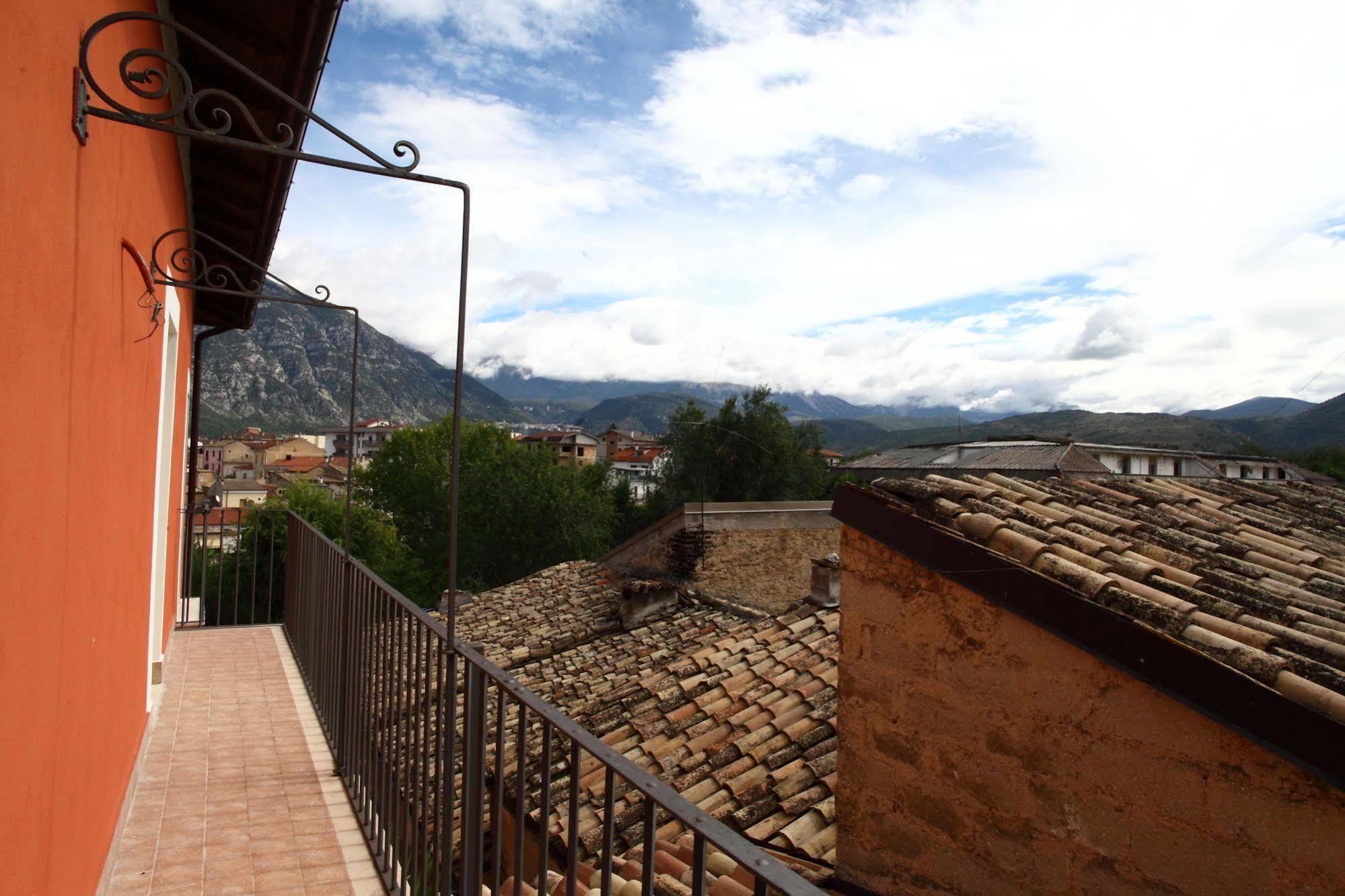 Angelino Home Sulmona Luaran gambar