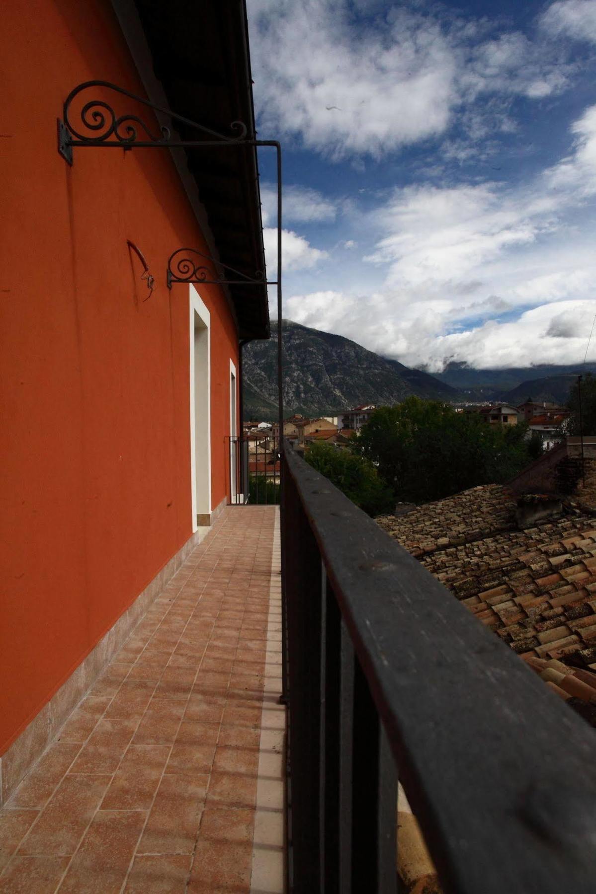 Angelino Home Sulmona Luaran gambar